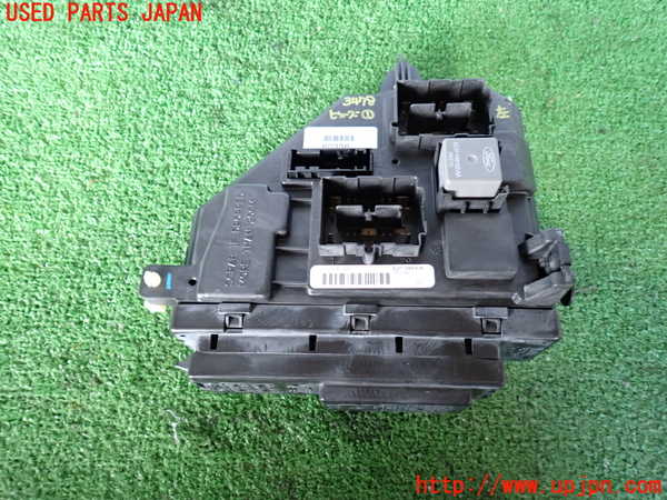 2UPJ-34786741]エクスプローラー(1FMEU74)ヒューズボックス1 中古_m0001.jpg