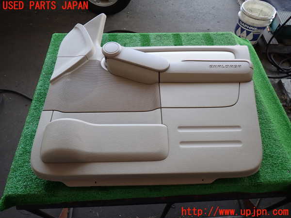 5UPJ-34781234]エクスプローラー(1FMEU74)右前ドア内張り 中古_m0001.jpg