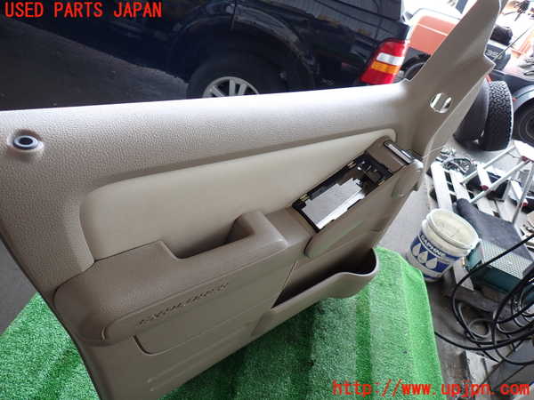 5UPJ-34781264]エクスプローラー(1FMEU74)左前ドア内張り 中古_m0003.jpg