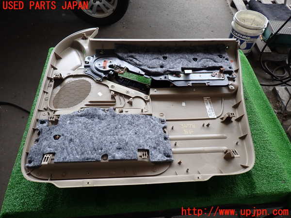 5UPJ-34781264]エクスプローラー(1FMEU74)左前ドア内張り 中古_m0004.jpg