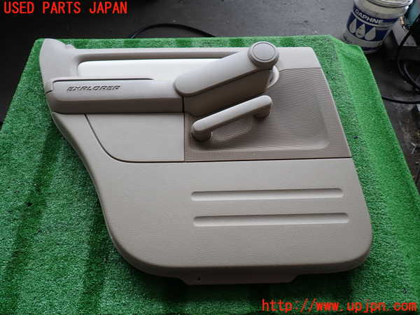 2UPJ-34781324]エクスプローラー(1FMEU74)左後ドア内張り 中古_m0001.jpg