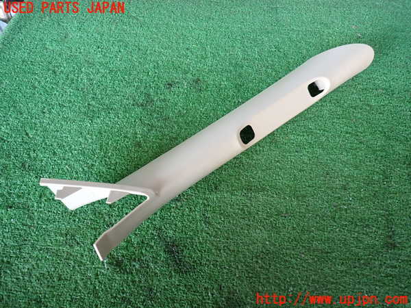 2UPJ-34787655]エクスプローラー(1FMEU74)右フロントピラートリム 中古_m0001.jpg