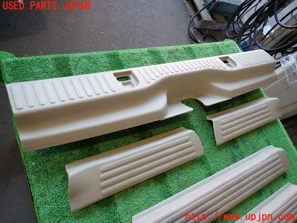 2UPJ-34787740]エクスプローラー(1FMEU74)スカッフプレート 中古_m0002.jpg