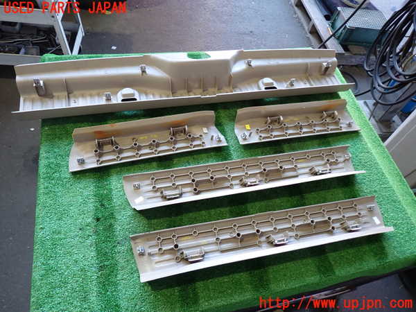 2UPJ-34787740]エクスプローラー(1FMEU74)スカッフプレート 中古_m0004.jpg