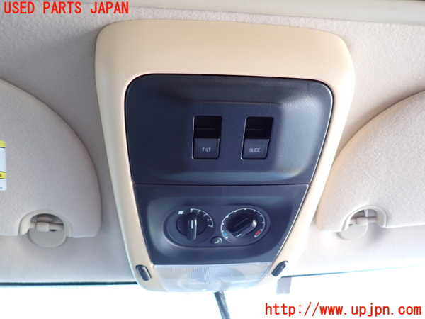 2UPJ-34786411]エクスプローラー(1FMEU74)ルームランプ1 (真中 1列目) 中古_m0001.jpg