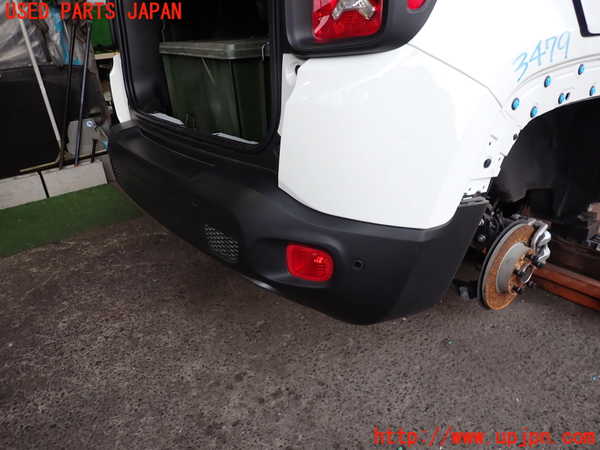 2UPJ-34791610]ジープ・レネゲード(BV13PM)リアバンパー 中古_m0001.jpg