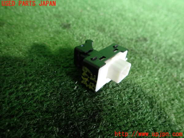 2UPJ-34796245]ジープ・レネゲード(BV13PM)左前パワーウィンドウスイッチ 中古_m0002.jpg