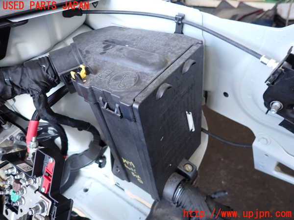 2UPJ-34796741]ジープ・レネゲード(BV13PM)ヒューズボックス1 中古_m0001.jpg