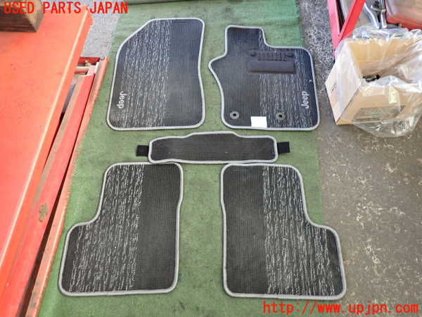 2UPJ-34797800]ジープ・レネゲード(BV13PM)フロアマット 中古_m0001.jpg