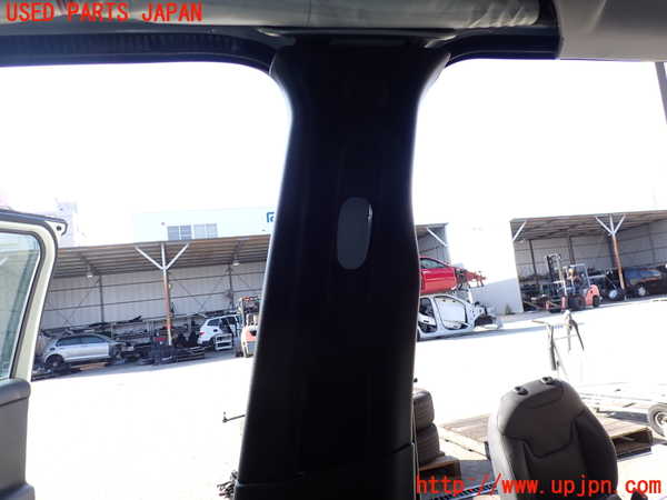 5UPJ-34797665]ジープ・レネゲード(BV13PM)右センターピラートリム 中古_m0002.jpg