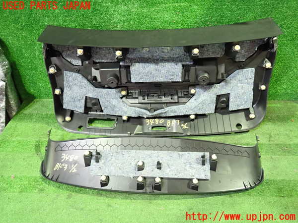 1UPJ-34801578]プジョー・508SW(R85G06)バックドア内張り 中古_m0002.jpg