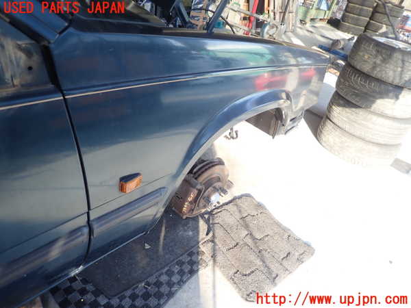 1UPJ-34811080]ボルボ・940(9B230)右前フェンダー 中古_m0002.jpg