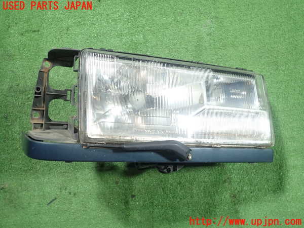 1UPJ-34811130]ボルボ・940(9B230)右ヘッドライト ハロゲン 中古_m0001.jpg