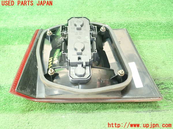 1UPJ-34811550]ボルボ・940(9B230)右リアフィニッシャー 中古_m0002.jpg