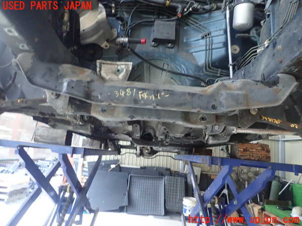 1UPJ-34815285]ボルボ・940(9B230)フロントメンバー 中古_m0001.jpg