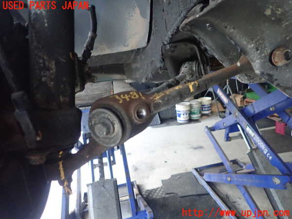 1UPJ-34815176]ボルボ・940(9B230)右フロントロアアーム1 中古_m0001.jpg