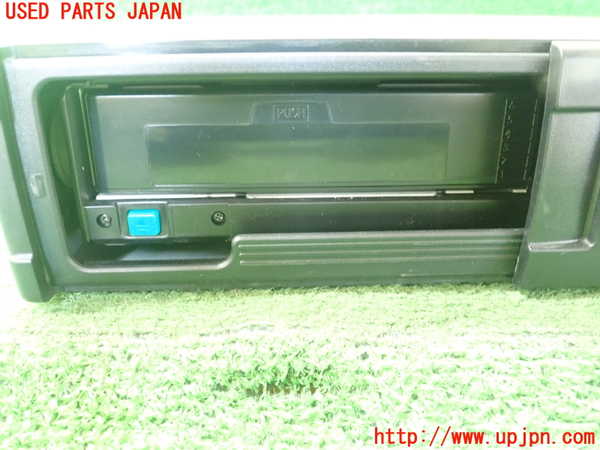 1UPJ-34816505]ボルボ・940(9B230)CDチェンジャー 中古_m0002.jpg