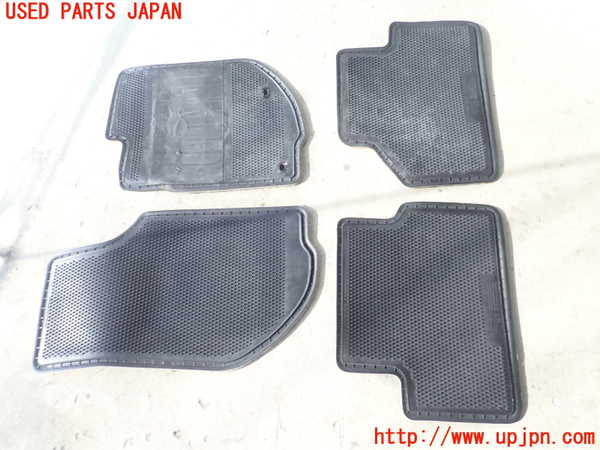 1UPJ-34817800]ボルボ・940(9B230)フロアマット 中古_m0003.jpg
