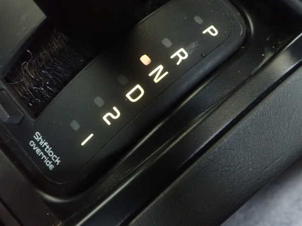 1UPJ-34817555]ボルボ・940(9B230)ATシフトレバー ジャンク_m0003.jpg