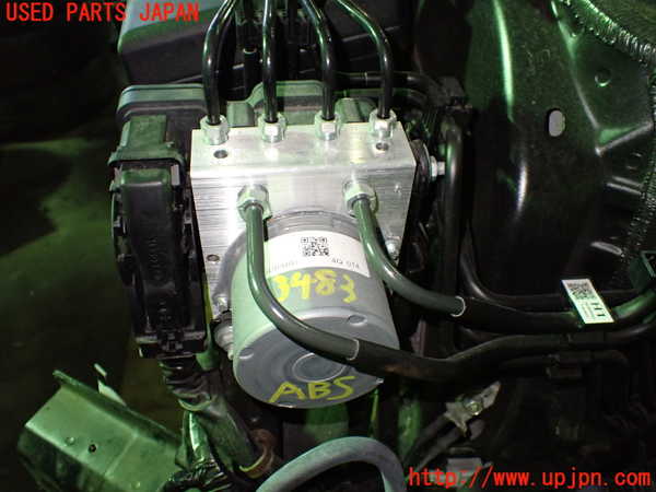 1UPJ-34834040]インプレッサ(GU7)ABSアクチュエーター 中古_m0001.jpg