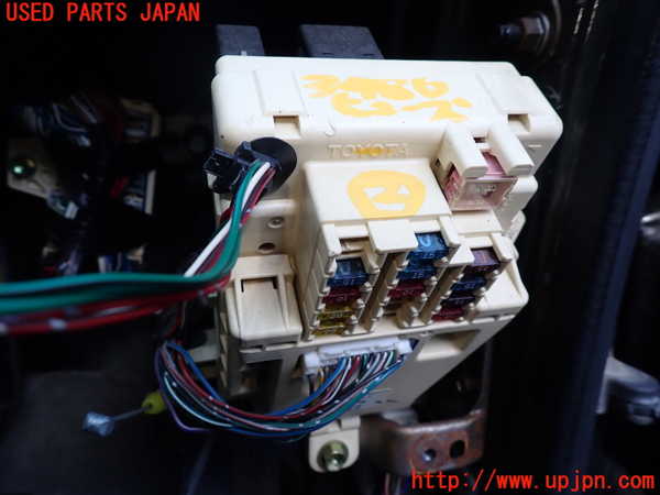 1UPJ-34866742]ハイラックスサーフ(RZN185W)ヒューズボックス2 中古_m0001.jpg