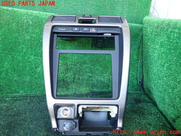 1UPJ-34867526]ハイラックスサーフ(RZN185W)エアコン吹き出し口1 中古_m0001.jpg