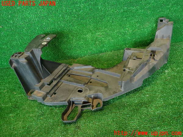 2UPJ-34871142]ルノー・メガーヌ R.S.(ルノー・スポール)(DZF4R1)左ヘッドライトリム 中古_m0001.jpg