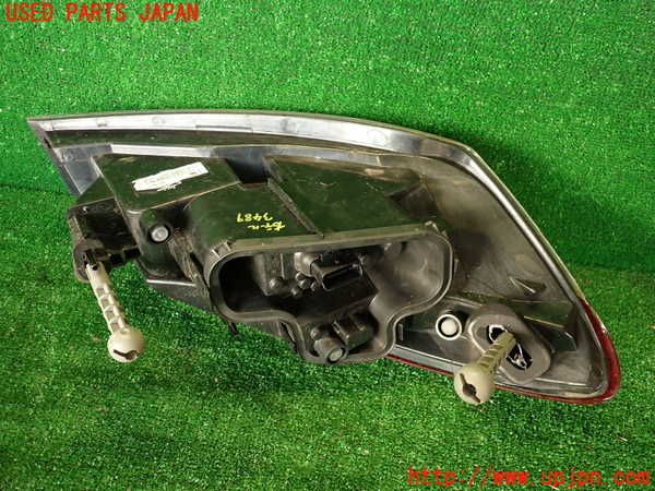 2UPJ-34871530]ルノー・メガーヌ R.S.(ルノー・スポール)(DZF4R1)右テールランプ 中古_m0003.jpg