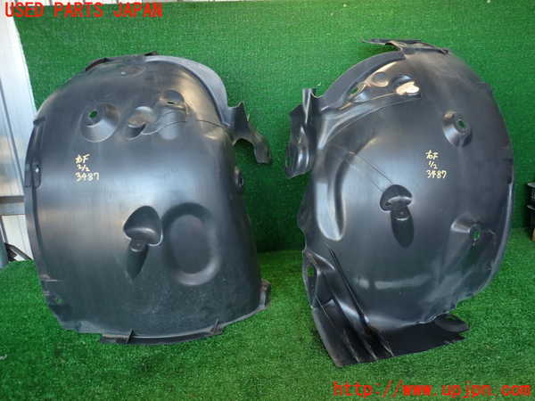 2UPJ-34871090]ルノー・メガーヌ R.S.(ルノー・スポール)(DZF4R1)右前フェンダーライナー 中古_m0001.jpg