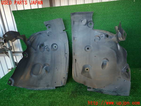 2UPJ-34871090]ルノー・メガーヌ R.S.(ルノー・スポール)(DZF4R1)右前フェンダーライナー 中古_m0002.jpg