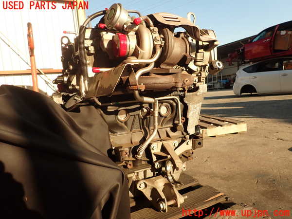 2UPJ-34872010]ルノー・メガーヌ R.S.(ルノー・スポール)(DZF4R1)エンジン F4R 中古_m0002.jpg