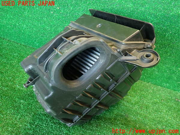 2UPJ-34872560]ルノー・メガーヌ R.S.(ルノー・スポール)(DZF4R1)エアクリーナーボックス 中古_m0001.jpg