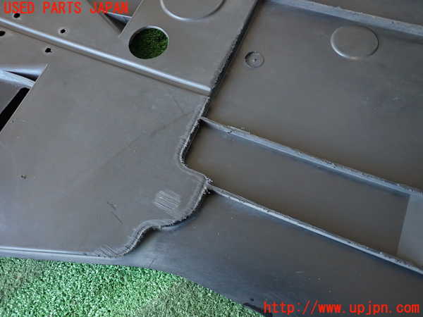 2UPJ-34872170]ルノー・メガーヌ R.S.(ルノー・スポール)(DZF4R1)エンジンアンダーカバー 中古_m0002.jpg