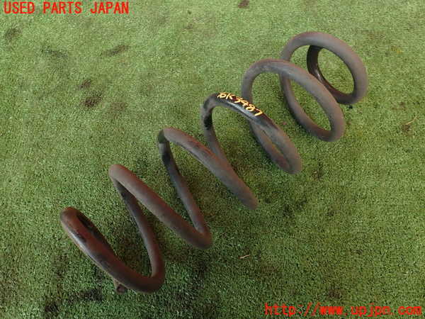 2UPJ-34875100]ルノー・メガーヌ R.S.(ルノー・スポール)(DZF4R1)右リアスプリング 中古_m0001.jpg