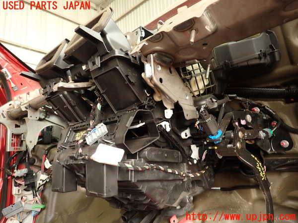 2UPJ-34876081]ルノー・メガーヌ R.S.(ルノー・スポール)(DZF4R1)エバポレーター1 中古_m0002.jpg