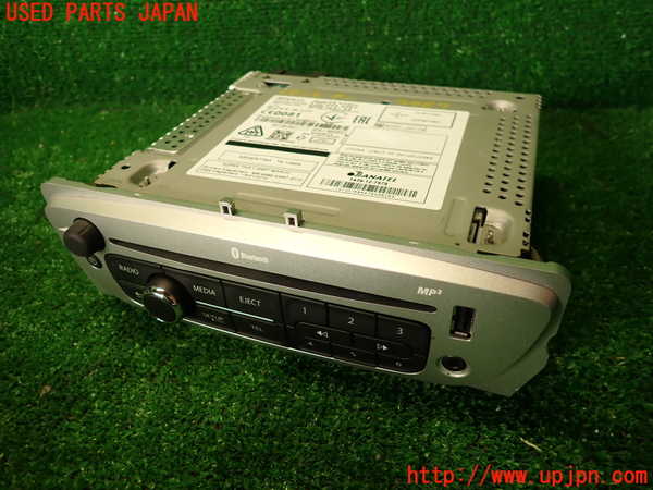 2UPJ-34876480]ルノー・メガーヌ R.S.(ルノー・スポール)(DZF4R1)CDプレーヤー 中古_m0001.jpg