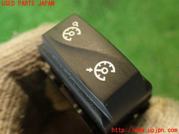 2UPJ-34876308]ルノー・メガーヌ R.S.(ルノー・スポール)(DZF4R1)スイッチ3 (照度調整) 中古_m0002.jpg