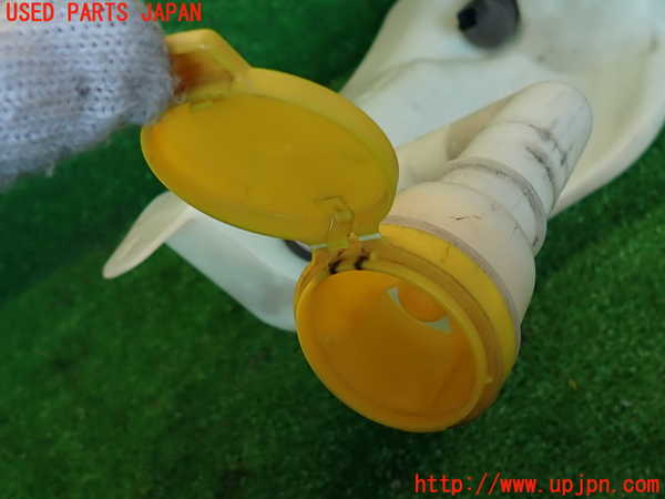 2UPJ-34876791]ルノー・メガーヌ R.S.(ルノー・スポール)(DZF4R1)ウォッシャータンク1 中古_m0004.jpg