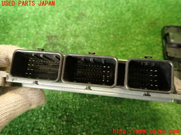 2UPJ-34876110]ルノー・メガーヌ R.S.(ルノー・スポール)(DZF4R1)エンジンコンピューター 中古_m0003.jpg