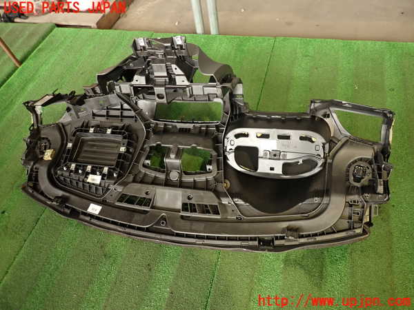 2UPJ-34877505]ルノー・メガーヌ R.S.(ルノー・スポール)(DZF4R1)ダッシュボード 中古_m0005.jpg