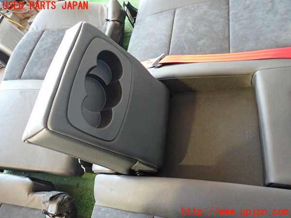 2UPJ-34877385]ルノー・メガーヌ R.S.(ルノー・スポール)(DZF4R1)リアシート 中古_m0004.jpg