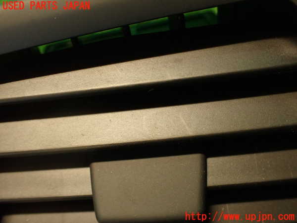 2UPJ-34877526]ルノー・メガーヌ R.S.(ルノー・スポール)(DZF4R1)エアコン吹き出し口1 (真中) 中古_m0004.jpg