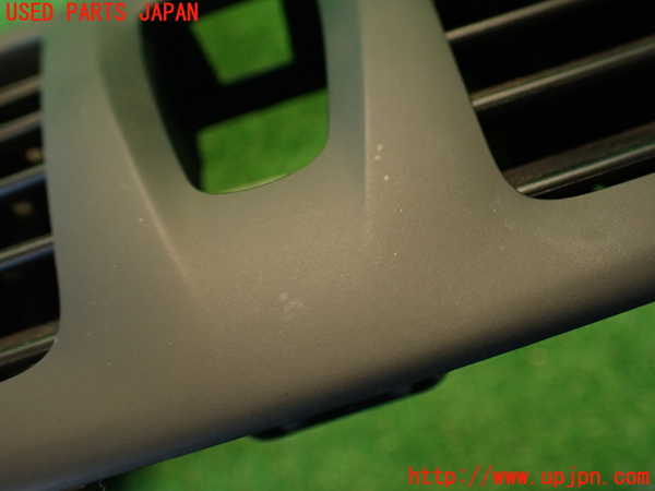 2UPJ-34877526]ルノー・メガーヌ R.S.(ルノー・スポール)(DZF4R1)エアコン吹き出し口1 (真中) 中古_m0005.jpg