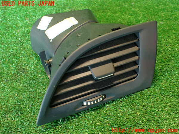 2UPJ-34877527]ルノー・メガーヌ R.S.(ルノー・スポール)(DZF4R1)エアコン吹き出し口2 (右) 中古_m0001.jpg