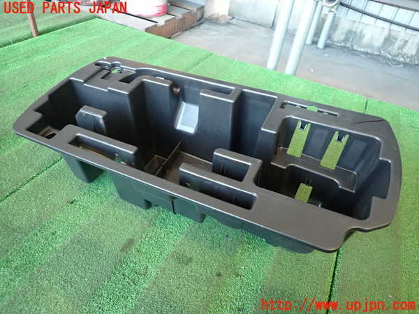 2UPJ-34877772]ルノー・メガーヌ R.S.(ルノー・スポール)(DZF4R1)ラゲッジトレイ2 中古_m0001.jpg