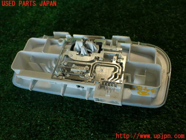 2UPJ-34876412]ルノー・メガーヌ R.S.(ルノー・スポール)(DZF4R1)ルームランプ2 (真中 2列目) 中古_m0003.jpg