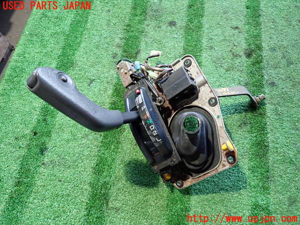 2UPJ-34897555]ハイラックスサーフ N130系 4ドア(KZN130W)ATシフトレバー 中古_m0001.jpg