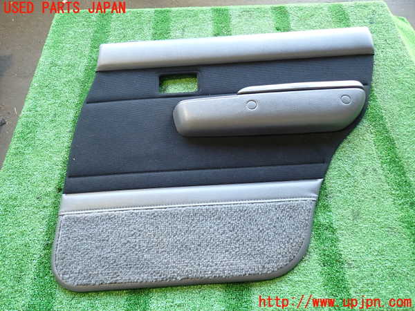 2UPJ-34891294]ハイラックスサーフ N130系 4ドア(KZN130W)右後ドア内張り 中古_m0001.jpg
