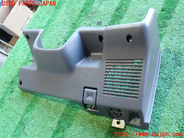 5UPJ-34897692]ハイラックスサーフ N130系 4ドア(KZN130W)内装トリム類2 中古_m0002.jpg