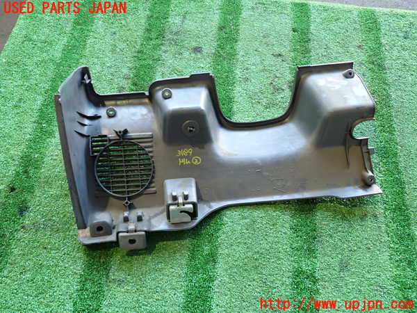 5UPJ-34897692]ハイラックスサーフ N130系 4ドア(KZN130W)内装トリム類2 中古_m0003.jpg